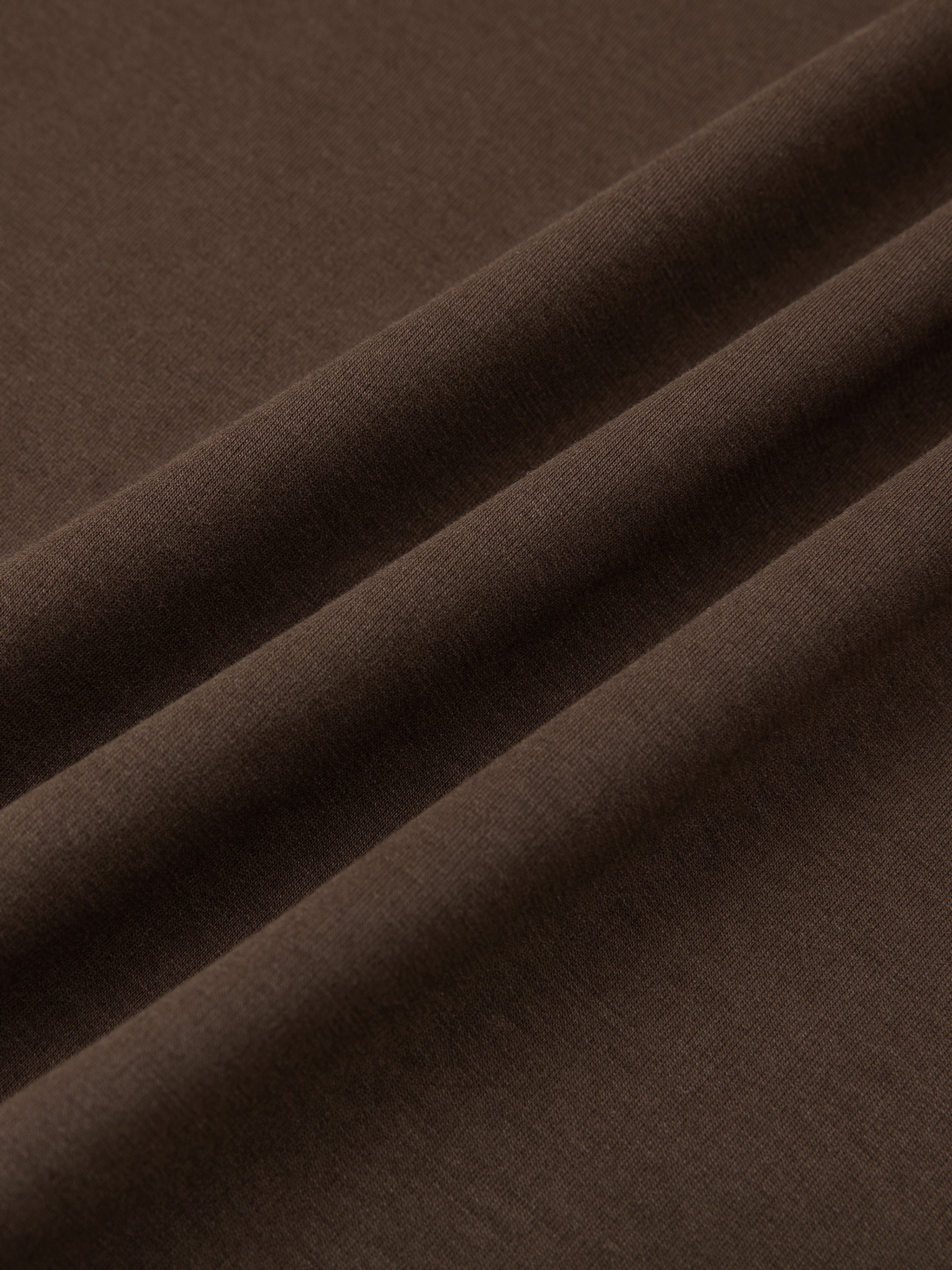 *Essential Crewneck Long-Sleeve T-Shirt